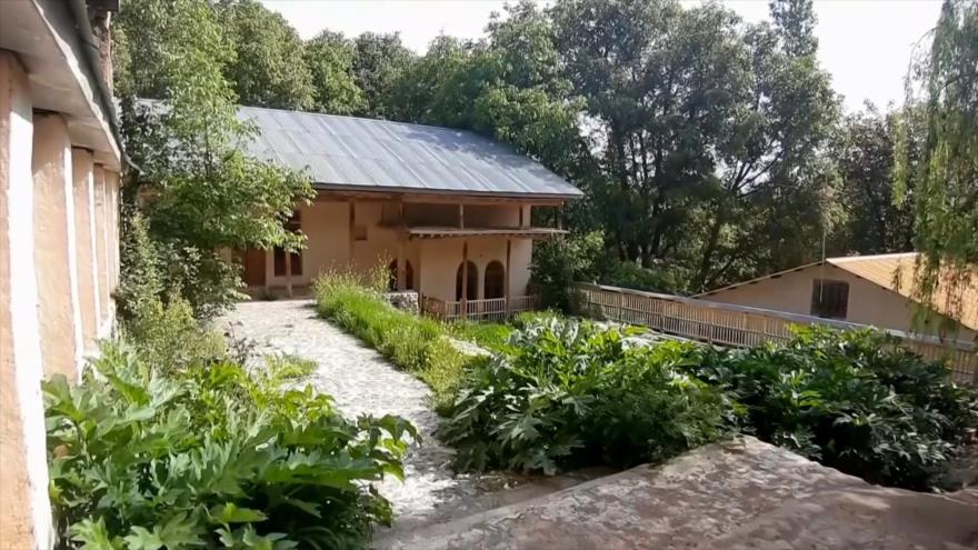 Irán: 1- Taleqan - Gelyard, Veshteh 2- La Ciudad de Naín