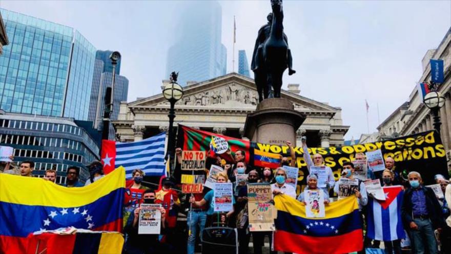 Protestan ante el Banco de Inglaterra por robo de oro venezolano
