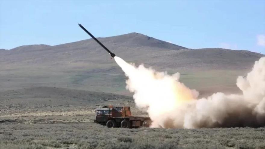 China realiza maniobras militares en la frontera con La India