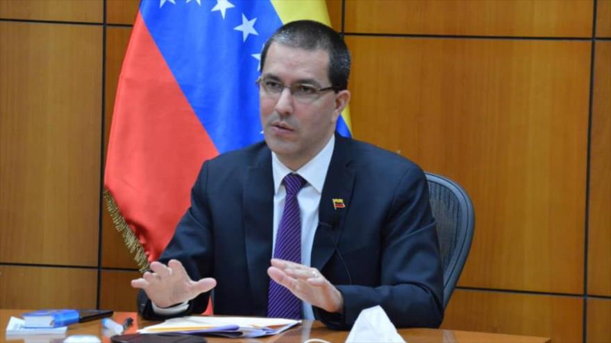 Arreaza desvela “agresión multiforme” de EEUU para ocupar Venezuela