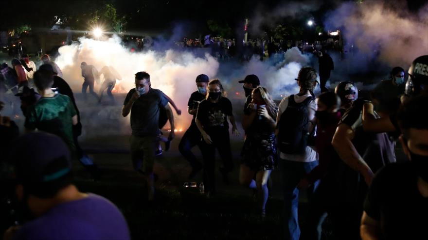 2 muertos por tiroteos en 3.ª noche de protestas en Kenosha (EEUU) | HISPANTV
