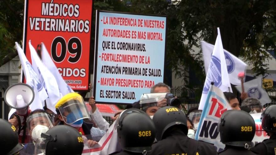 Médicos acatan huelga por incumplimiento de demandas en Perú | HISPANTV