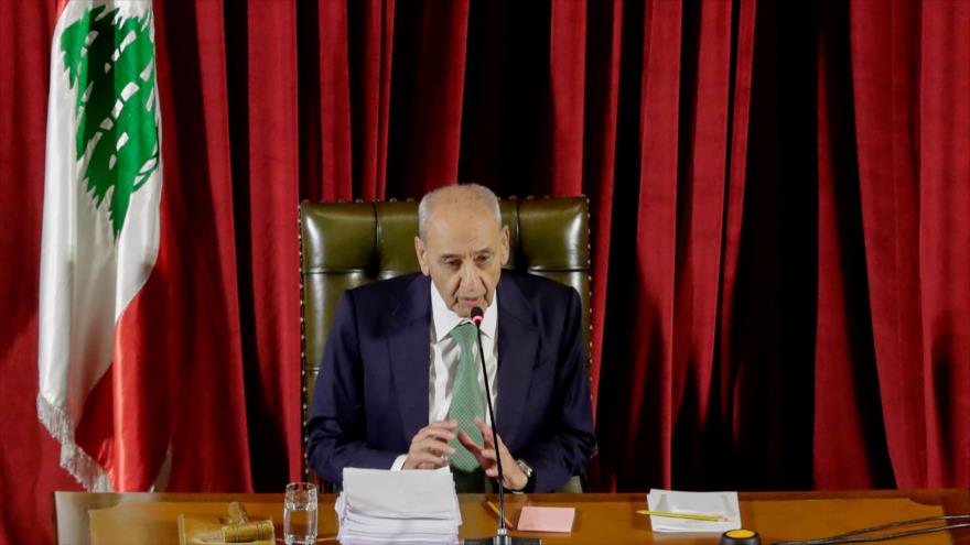 El jefe del Parlamento libanés, Nabih Berri, habla en una sesión legislativa, Palacio de la Unesco, Beirut (capital), 21 de abril de 2020. (Foto: AFP)