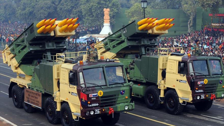 La India envía 6 lanzadores de cohetes guiados a la frontera china | HISPANTV
