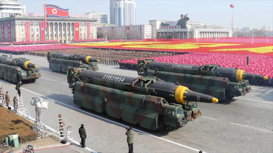 Misiles balísticos presentados en un desfile militar en Pyongyang (capital de Corea del Norte), 8 de febrero de 2018. 