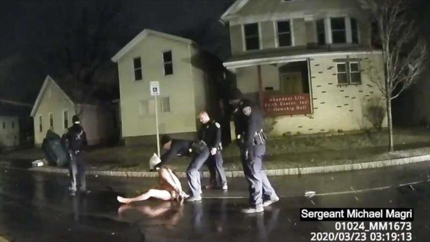 Otro hombre negro muere asfixiado a manos de la Policía en EEUU