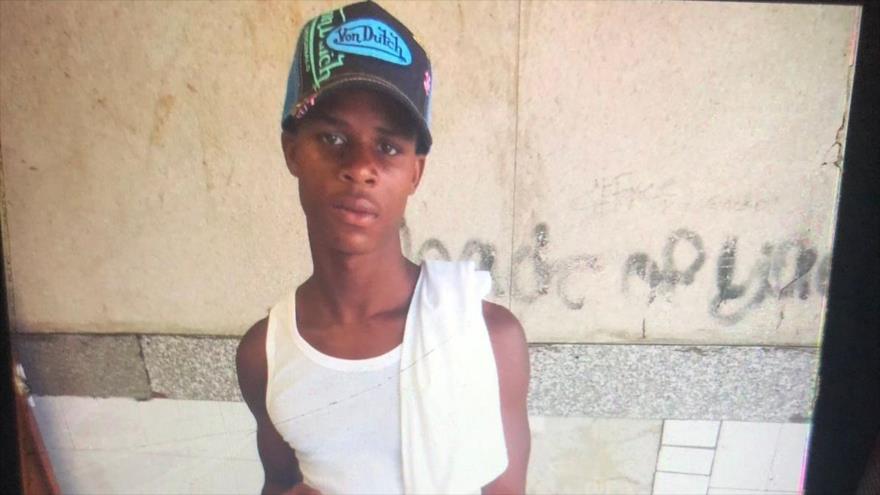 Deon Kay, joven asesinado por policía en EEUU.