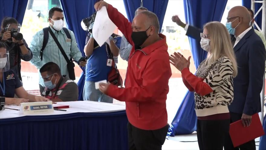 Chavismo presenta sus candidaturas para elecciones parlamentarias