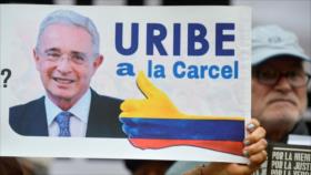 Fiscalía colombiana rechaza petición de libertad para Álvaro Uribe