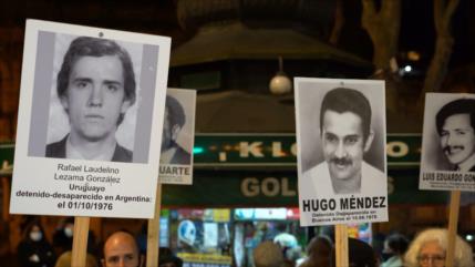 Uruguay: Concentración de Familiares por Verdad, Justicia y Memoria