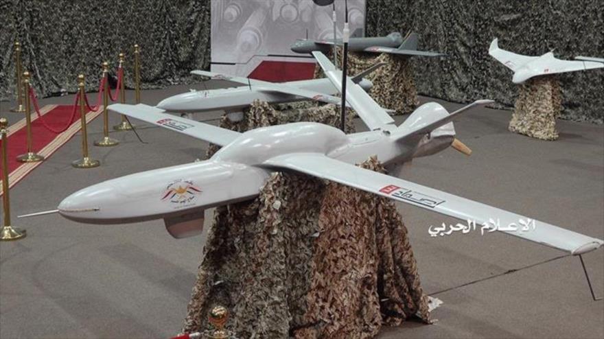 Avión no tripulado Samad-3 del Ejército yemení, presentado en una exhibición militar en Saná, la capital.
