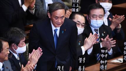 Yoshihide Suga es elegido nuevo premier de Japón por el Parlamento