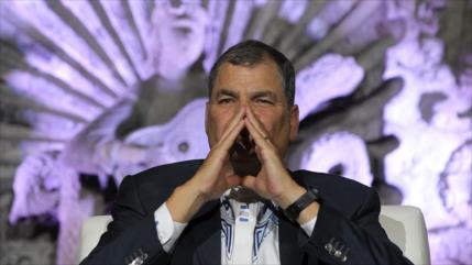 ‘Orden de captura confirma persecución política contra Correa’