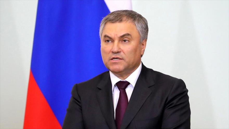 El líder de la Cámara Baja del Parlamento de Rusia (Duma), Viacheslav Volodin, ofrece una rueda de prensa en la sede del ente en Moscú, capital rusa.