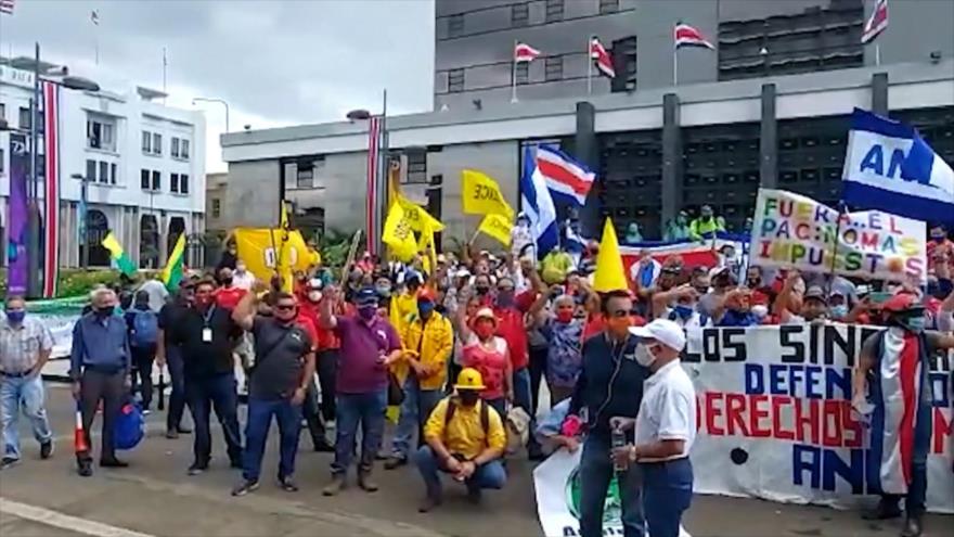 Bloquean carreteras en Costa Rica en rechazo al acuerdo con FMI