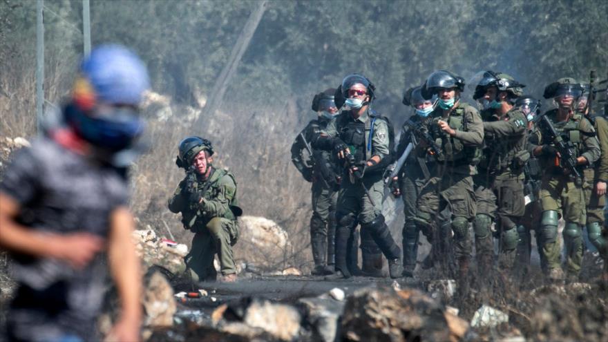 Fuerzas israelíes hieren a 15 manifestantes palestinos en Cisjordania