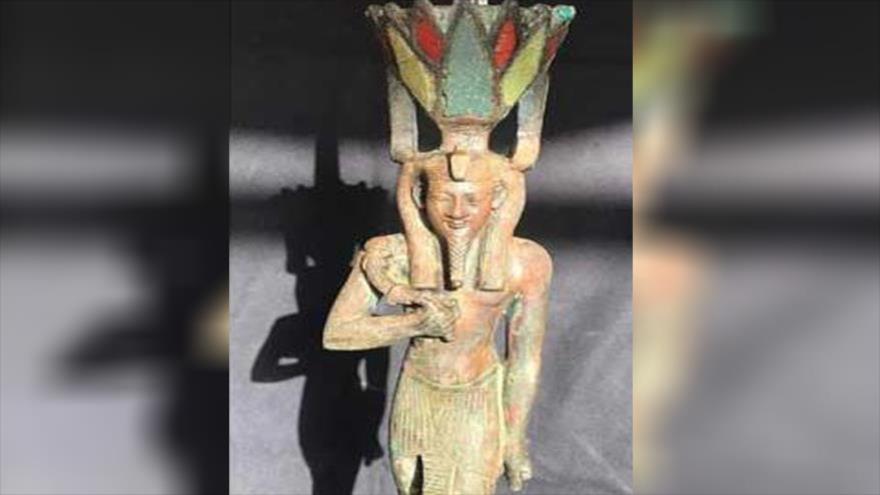 Descubren estatua de bronce de un dios egipcio en El Cairo | HISPANTV
