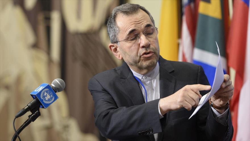 El representante permanente de Irán ante las Naciones Unidas, Mayid Tajt Ravanchi.
