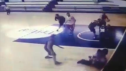 Vídeo: Brutal golpiza a un árbitro en un partido de baloncesto