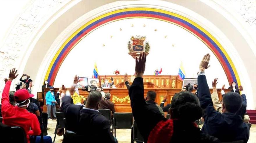 Asamblea Nacional Constituyente venezolana avala “Ley Antibloqueo”