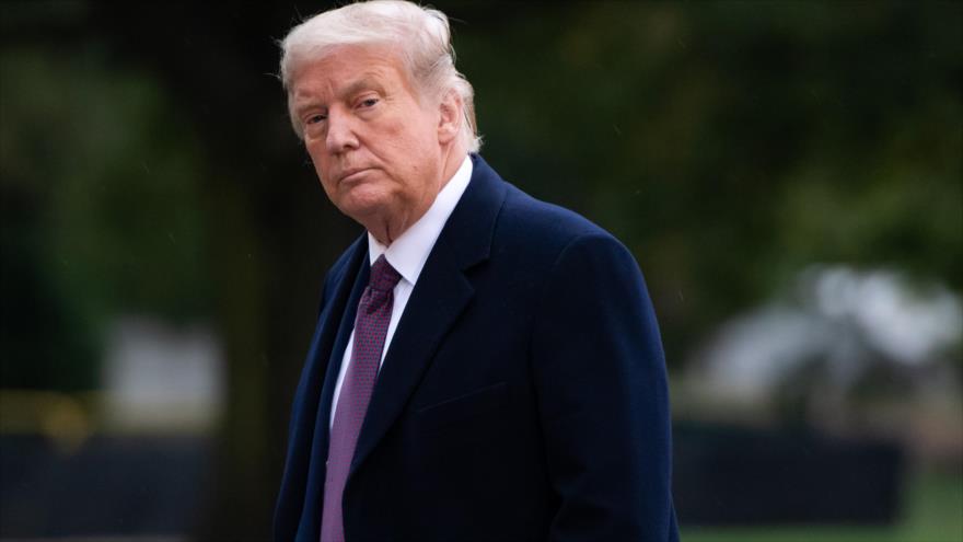 El presidente de EE.UU., Donald Trump, camina en el jardín de la Casa Blanca en Washington D.C., la capital, 1 de octubre de 2020. (Foto: AFP)