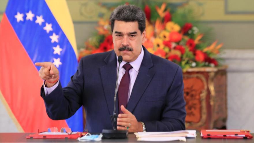 El presidente de Venezuela, Nicolás Maduro, habla en el palacio presidencial de Miraflores.