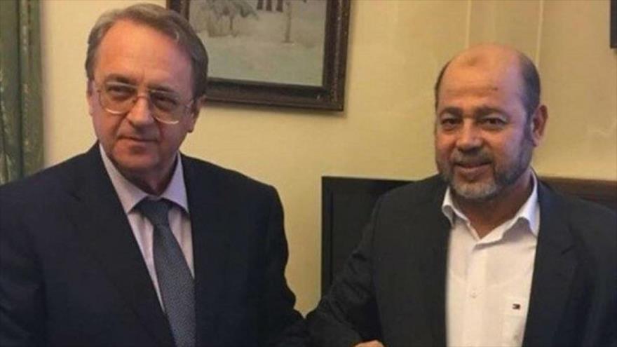 El enviado del Kremlin Asia Occidental y África, Mijail Bogdanov (izq.), y el jefe adjunto de la dirección política de HAMAS, Musa Abu Marzuq.