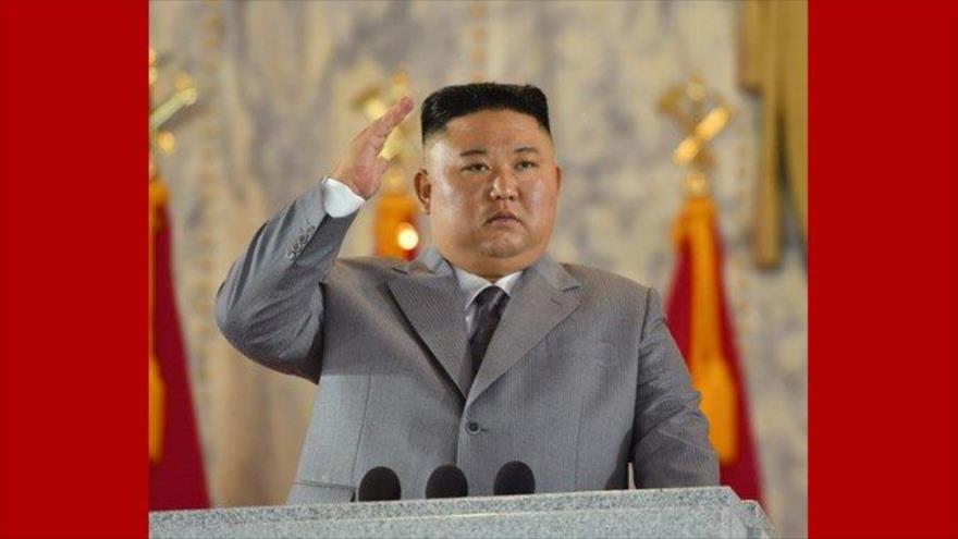 El líder de Corea del Norte, Kim Jong-un, en un evento en Pyongyang, la capital. 10 de octubre de 2020. (Foto: KCNA)