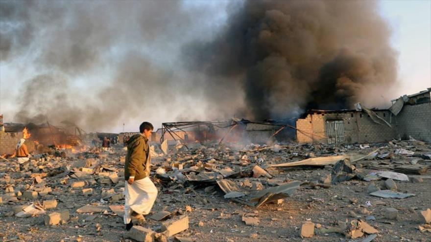 Humareda tras un ataque saudí contra Saada, Yemen, 6 de enero de 2018. (Foto: Reuters)