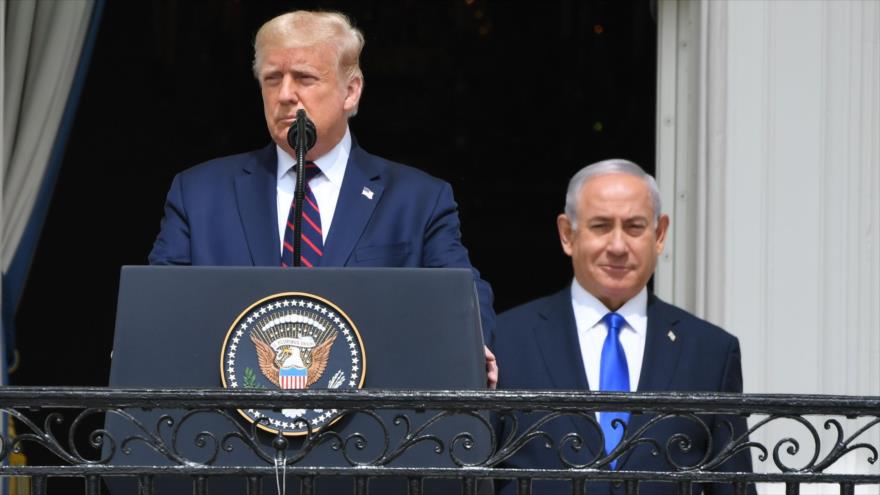 El presidente de EE.UU., Donald Trump (izq.), y el primer ministro de Israel, Benjamín Netanyahu, Casa Blanca, 15 de septiembre de 2020. (Foto: AFP)