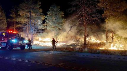 Incendio a gran escala arde en base del Ejército de EEUU