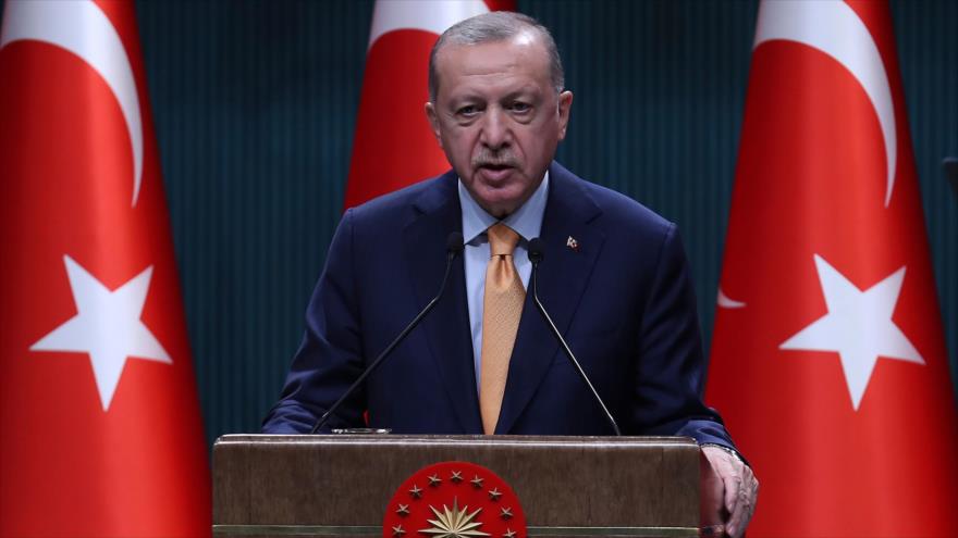 El presidente turco, Recep Tayyip Erdogan, ofrece una rueda de prensa en Ankara, 5 de octubre de 2020. (Foto: AFP)
