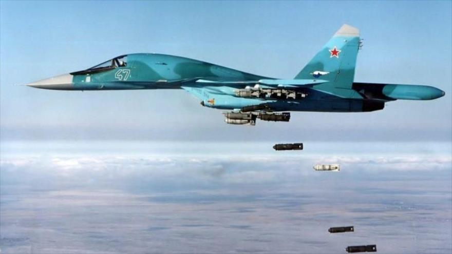 Avión ruso bombardea blancos de los terroristas en Siria.