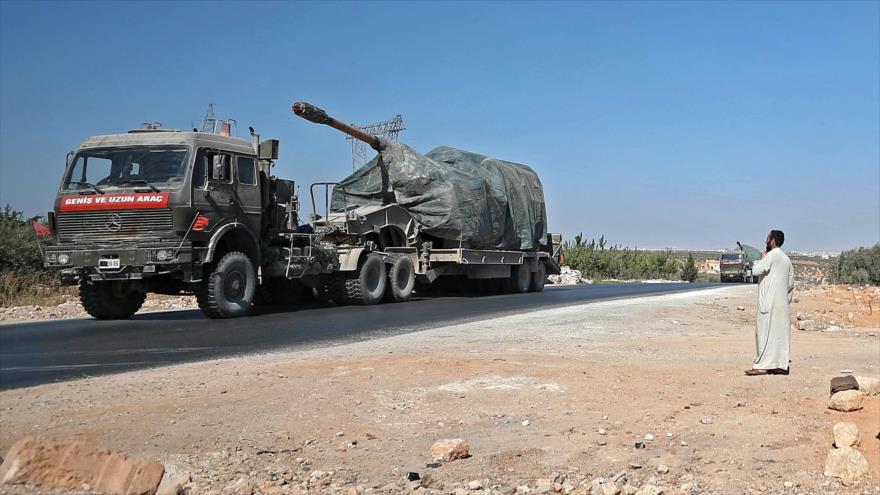 Vídeo: Turquía envía gran cantidad de tanques y artillería a Siria