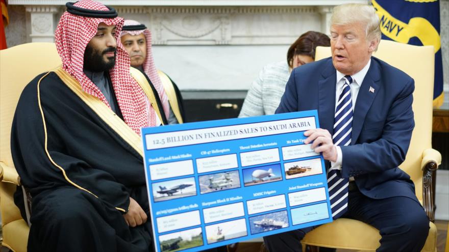 El príncipe heredero saudí, Muhamad bin Salman (izda.), y el presidente de EE.UU., Donald Trump, en la Casa Blanca, 20 de marzo de 2018. (Foto: AFP)