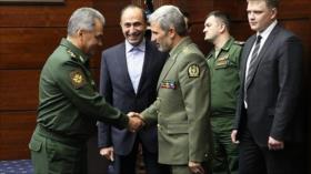 Rusia dice que continuará cooperación técnico-militar con Irán