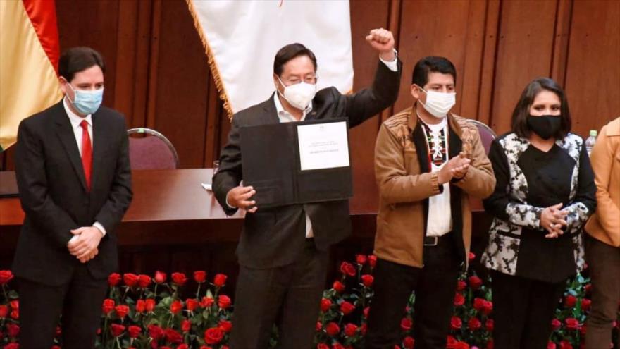 Tribunal Supremo Electoral de Bolivia acredita a Luis Arce