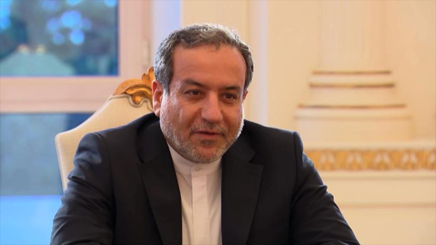 Irán pide esfuerzo regional para resolver el conflicto de Karabaj