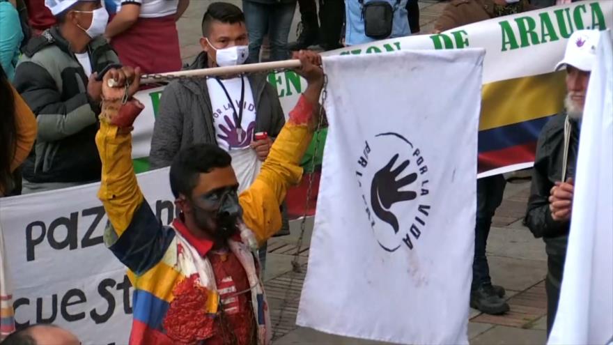 Excombatientes de las FARC llegan a Bogotá para pedir la paz | HISPANTV