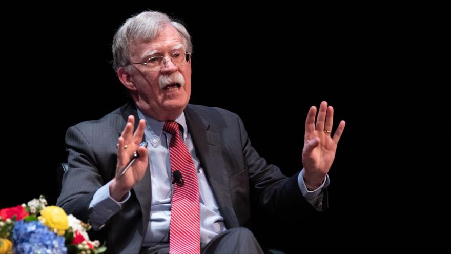 El exjefe de Seguridad Nacional de EE.UU. John Bolton ofrece un discurso en la Universidad de Duke, Carolina del Norte, 17 de febrero de 2020. (Foto: AFP)