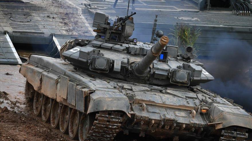 Un tanque T-72B3M armado con misiles del Ejército de Rusia.