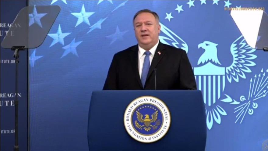 El secretario de Estado de EE.UU., Mike Pompeo, habla en el Instituto Ronald Reagan, en Washington D. C., 10 de noviembre de 2020.
