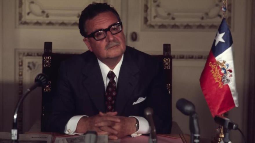 El expresidente de Chile, Salvador Allende, en su oficina en Santiago de Chile, 10 de junio de 1971.