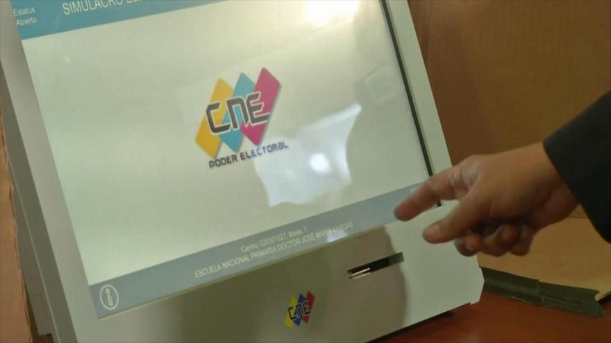 Venezuela despliega máquinas y materiales de votación en el país