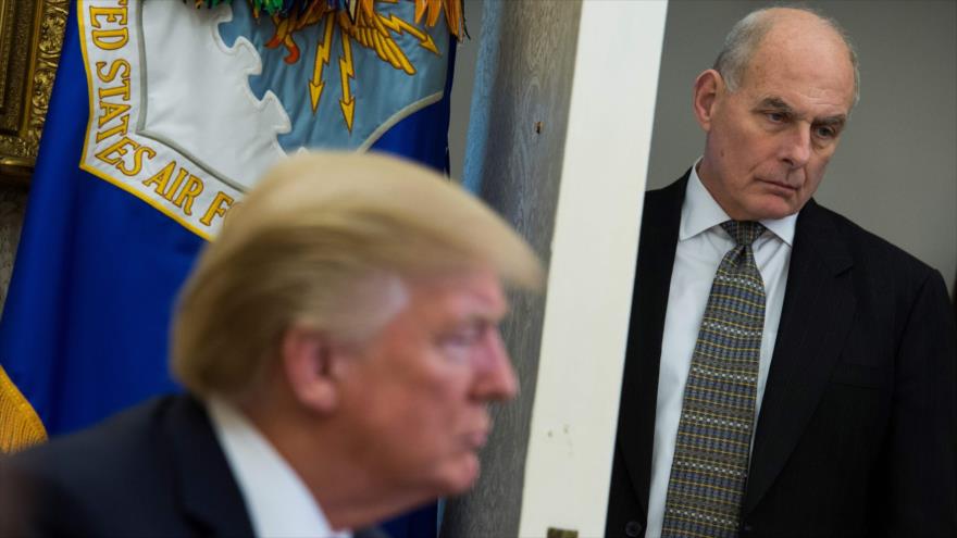 John Kelly, el entonces jefe de Gabinete del presidente de EE.UU., Donald Trump, entra en el Despacho Oval de la Casa Blanca, 2 de febrero de 2018. (Foto: AFP)
