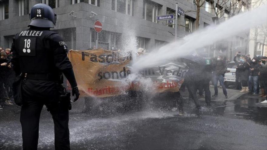 Manifestantes anticuarentenas ya buscan derrocar al Gobierno alemán | HISPANTV