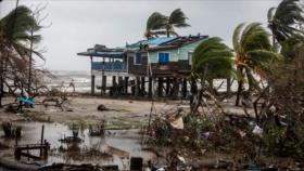 Huracán Iota llega a El Salvador y se cobra la vida de 10 personas