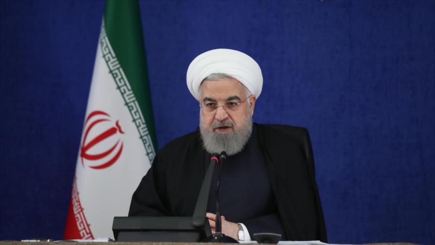 El presidente de Irán, Hasan Rohani, habla en una ceremonia de apertura en Teherán, la capital, 19 de noviembre de 2020. (Foto: AFP)