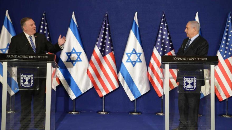 El secretario de Estado de EE.UU., Mike Pompeo, en una rueda de prensa con el premier israelí, Benjamín Netanyahu, en Al-Quds, 19 de noviembre de 2020.