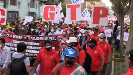 Sindicatos exigen la creación de una Asamblea Constituyente en Perú